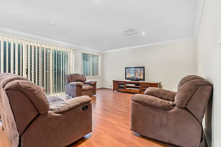 Fifth view of Homely house listing, 20 Lord Castlereagh Circuit, Macquarie Links NSW 2565