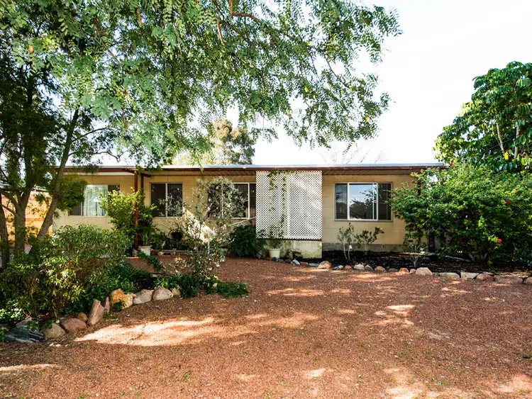 23 Netherwood Road, High Wycombe WA 6057