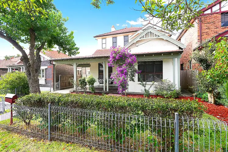 27 La Mascotte Avenue, Concord NSW 2137