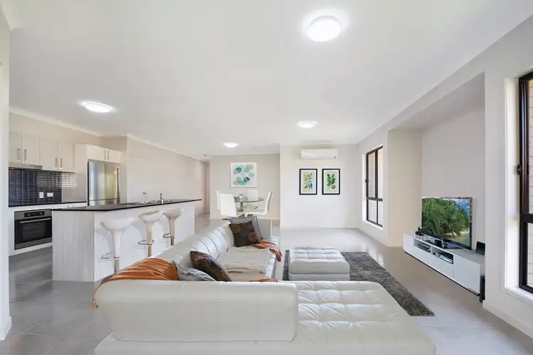 6 Champagne Lane, Southside QLD 4570