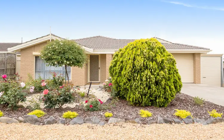 32 SUTHERLAND AVENUE, Hayborough SA 5211