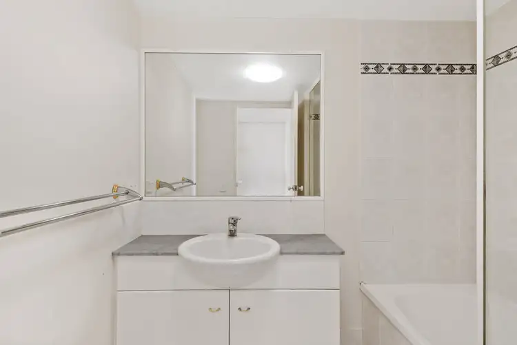 Fifth view of Homely unit listing, 31 / 45 HARRIES ROAD, Coorparoo QLD 4151