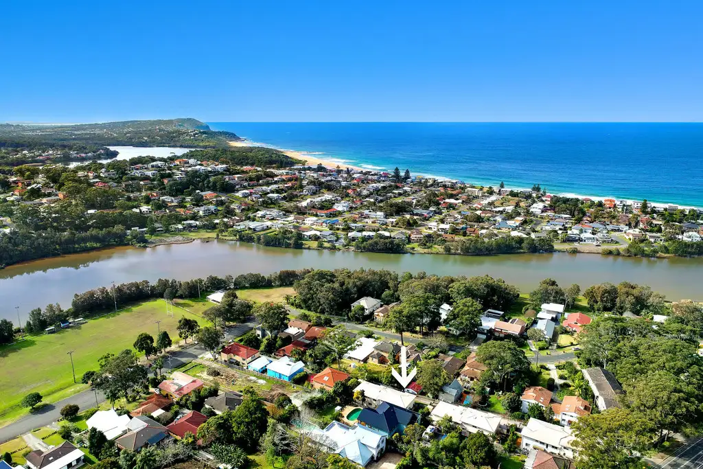 Main view of Homely townhouse listing, 1/54B Willoughby Road, Terrigal NSW 2260