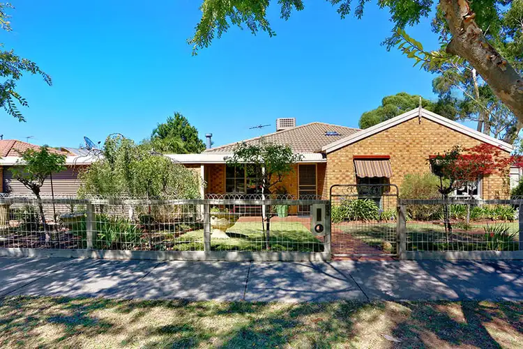 33 Lakeview Drive, Narre Warren South VIC 3805