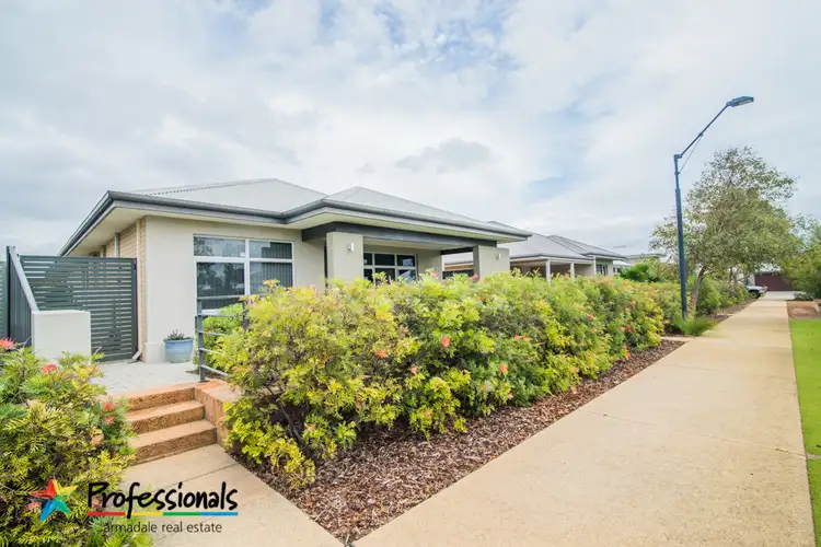 3 Roudnice Lane, Champion Lakes WA 6111