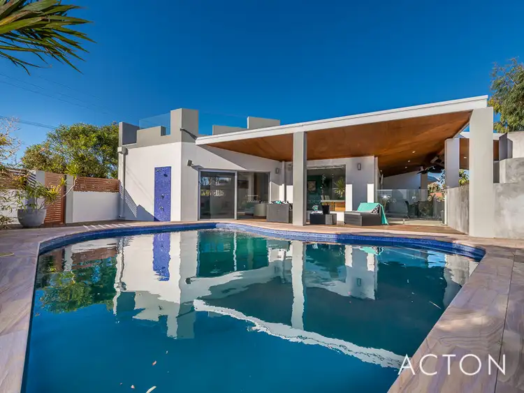 16 Gunida Street, Mullaloo WA 6027