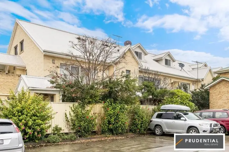 1/13 Chamberlain Street, Campbelltown NSW 2560