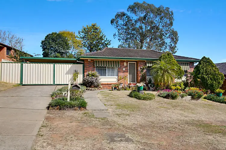 8 Agrippa Street, Rosemeadow NSW 2560