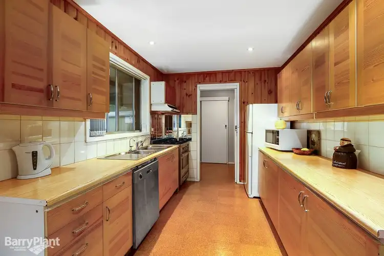Fifth view of Homely house listing, 8 Elizabeth Court, Mooroolbark VIC 3138