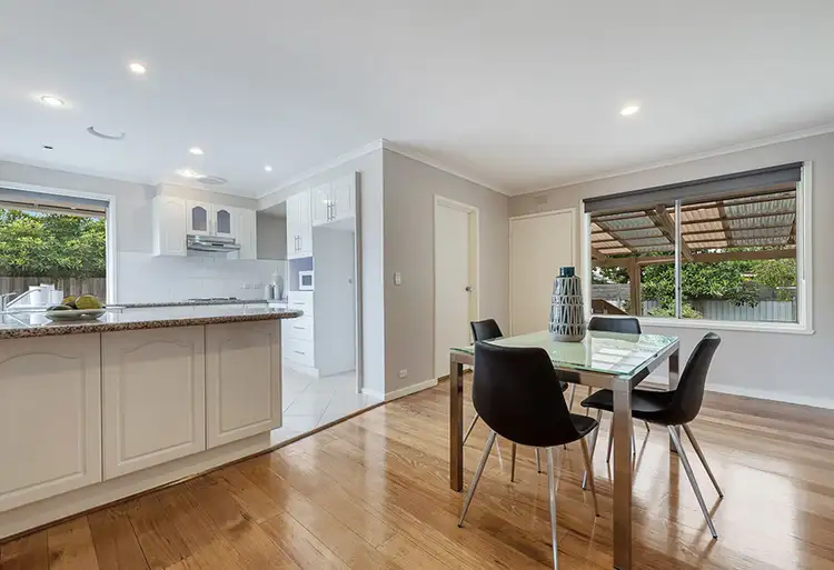 Fifth view of Homely house listing, 2 Woodlands Court, Craigieburn VIC 3064