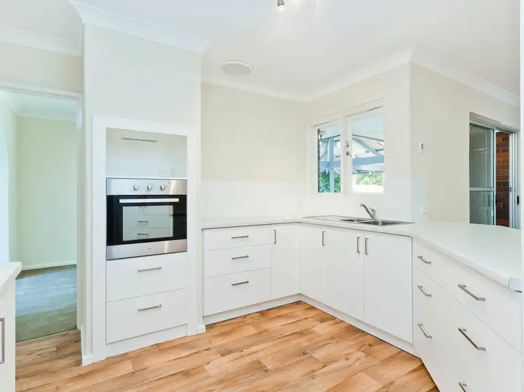 19 Hunter Drive, Lesmurdie WA 6076