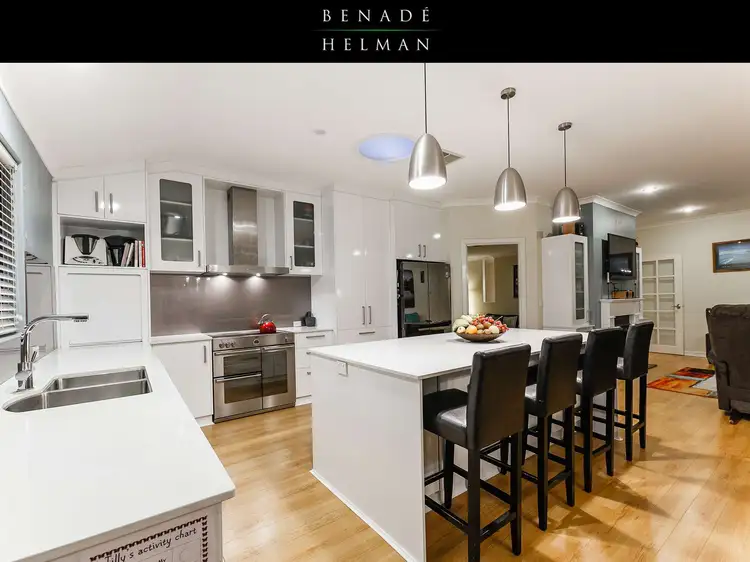 17 Woodcroft Place, Mount Richon WA 6112