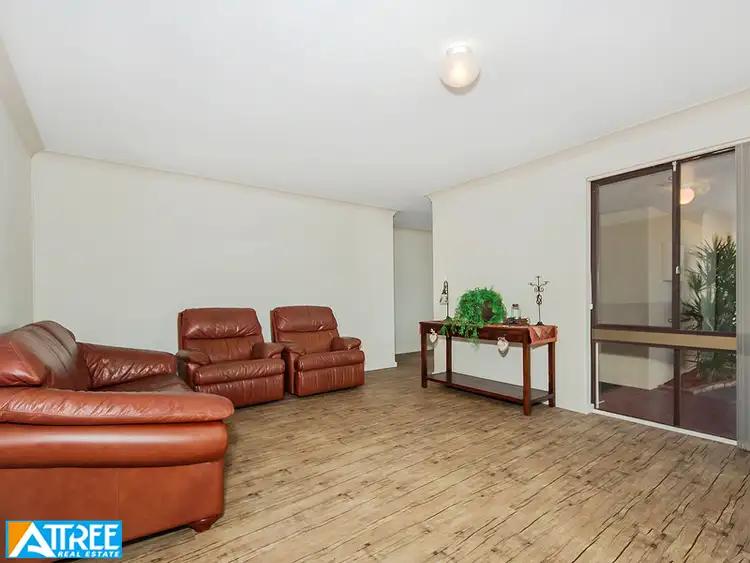 Sixth view of Homely house listing, 10 Sloan Court, Thornlie WA 6108