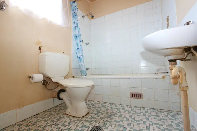 Sixth view of Homely unit listing, 12/5 Mowatt Street, Queanbeyan NSW 2620
