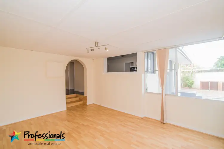 Sixth view of Homely house listing, 8 Amaroo Crt, Armadale WA 6112