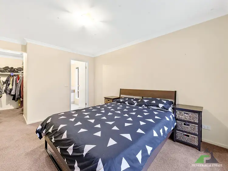 Fifth view of Homely house listing, 19 Menzies Close, Narre Warren South VIC 3805