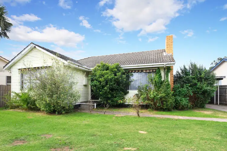 1 Overend Cres, Sale VIC 3850