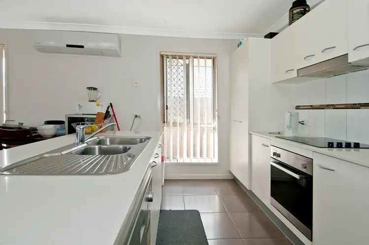 7 Oakvale Avenue, Holmview QLD 4207