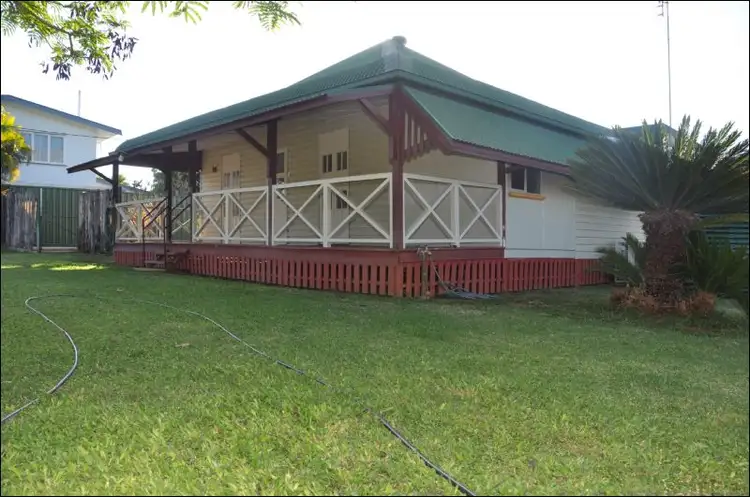 110 Hackett Terrace, Charters Towers QLD 4820
