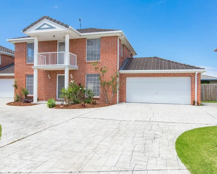 Main view of Homely townhouse listing, 4 / 27 Alexander Court, Tweed Heads South NSW 2486