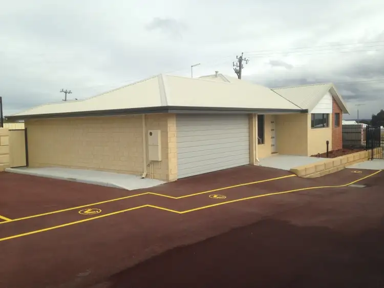 Unit 1 / 8 Benson Court