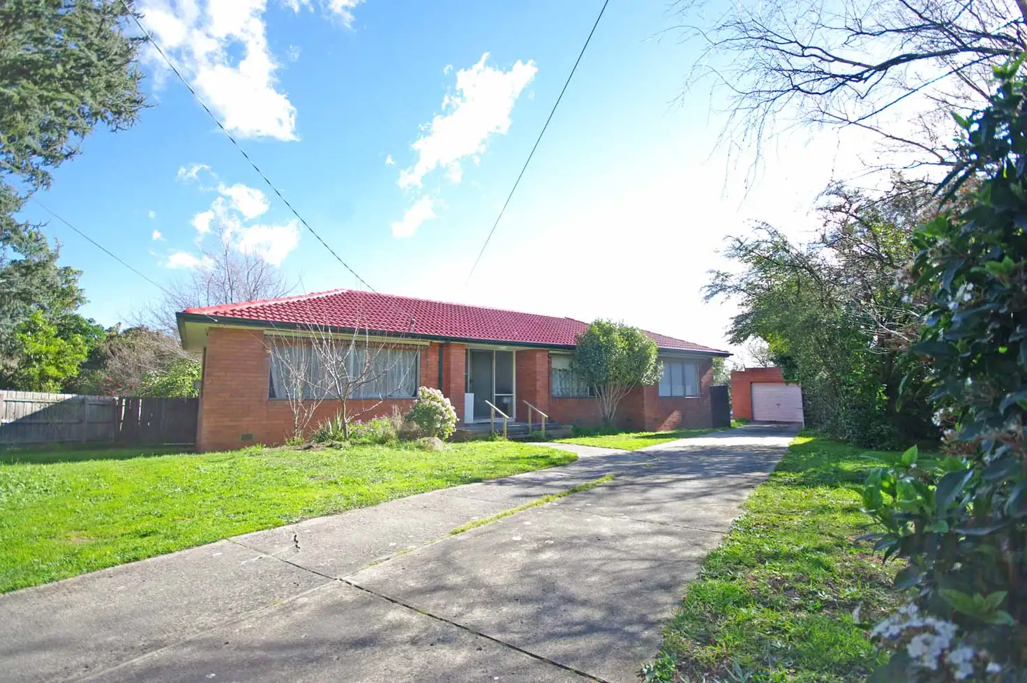 Main view of Homely house listing, 10 Correa Place, Endeavour Hills VIC 3802