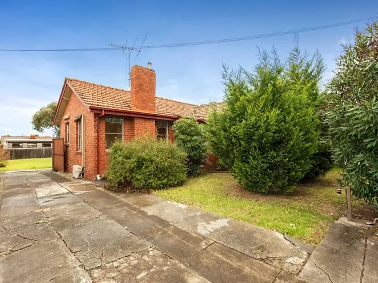 17 Emu Parade, Jacana VIC 3047