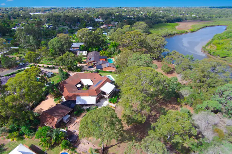 12 Whitehall Avenue, Birkdale QLD 4159