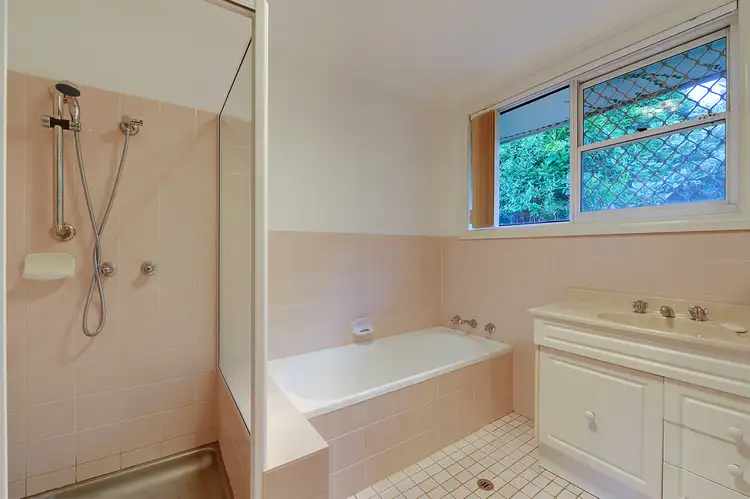 Sixth view of Homely house listing, 3 Fairview Place, Mount Kuring-gai NSW 2080