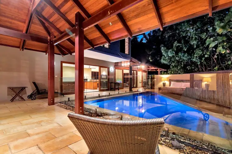 8/2-12 Reef Street (The Beach Front), Port Douglas QLD 4877
