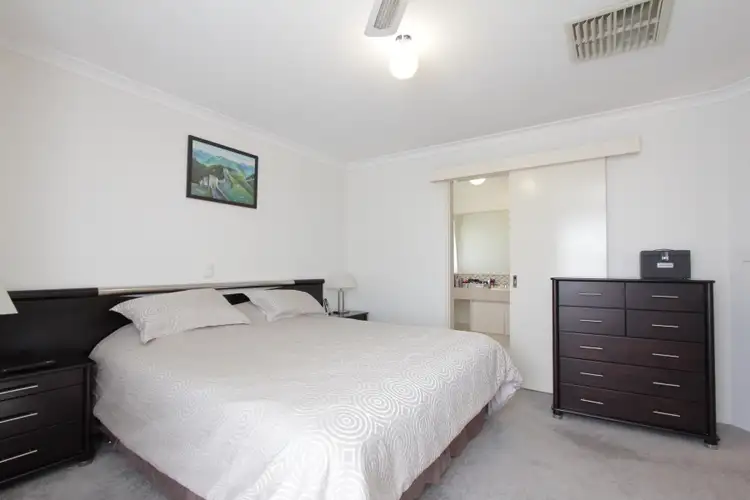 Second view of Homely house listing, 5 Ironwood Crt, Thornlie WA 6108
