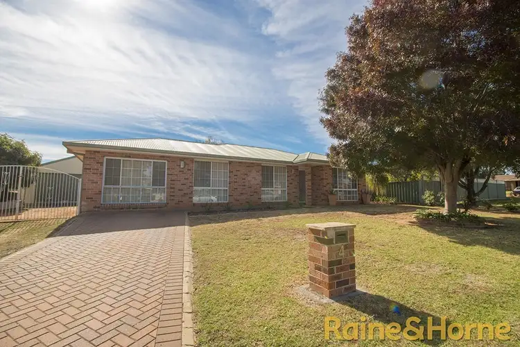 4 Sloman Close, Dubbo NSW 2830