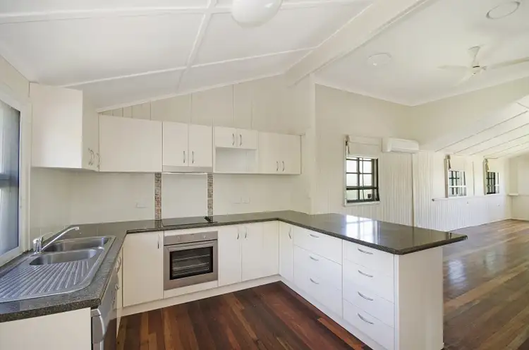 Seventh view of Homely house listing, 92 The Esplanande, Belgian Gardens QLD 4810