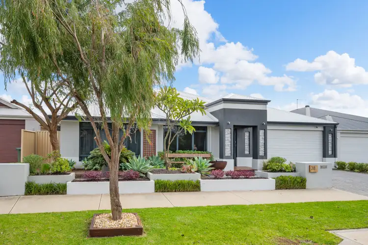 38 Bayonne Corner, Piara Waters WA 6112
