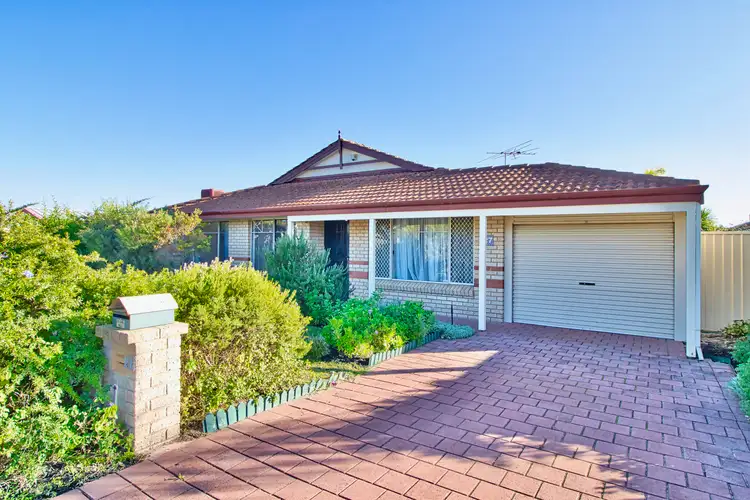 27 Parkland Drive, Warnbro WA 6169