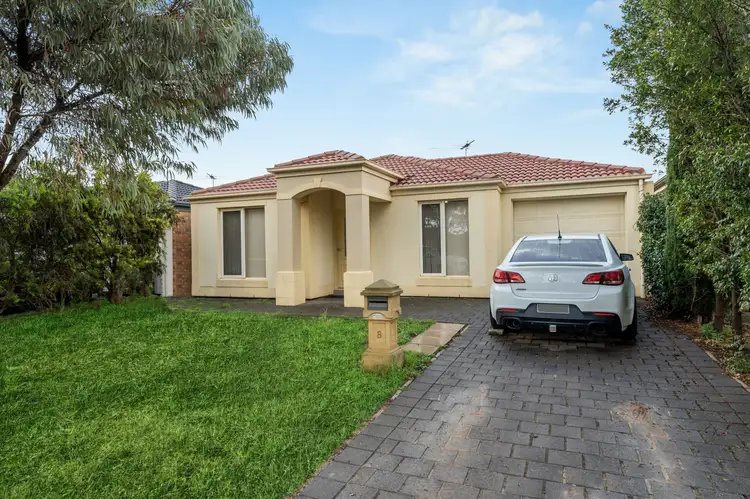 8 Almond Circuit, Munno Para West SA 5115