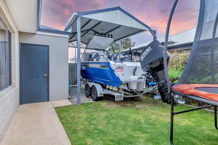 Fifth view of Homely house listing, 4 Fenians Pass, South Yunderup WA 6208
