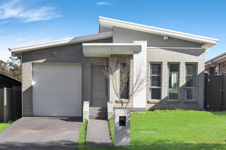 95 Sinclair Parade, Jordan Springs NSW 2747