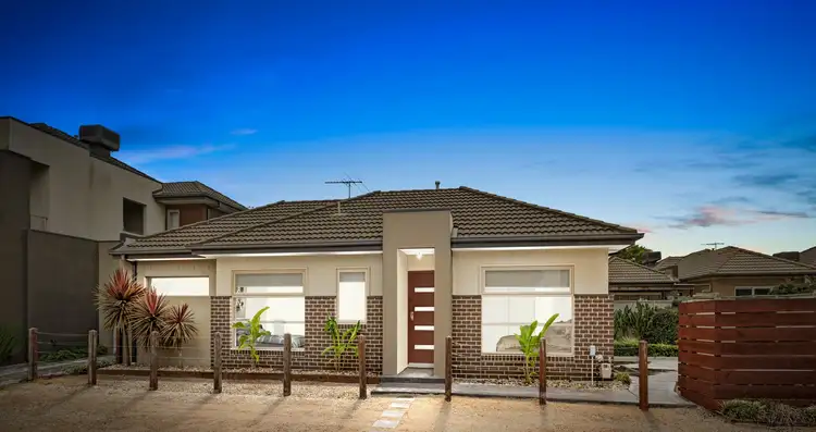 11 Betchworth Close, Caroline Springs VIC 3023