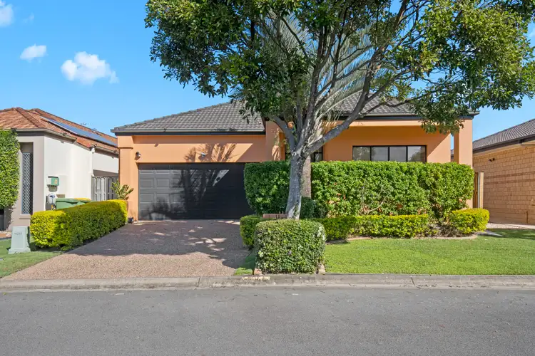 11 Campelles Avenue, Varsity Lakes QLD 4227