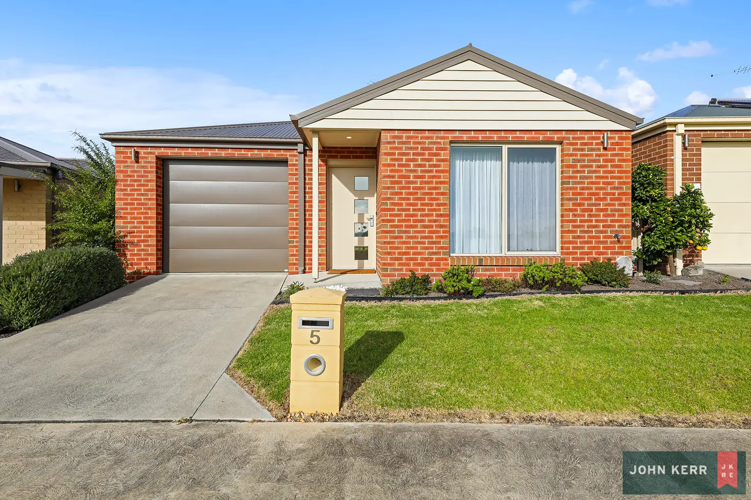 Main view of Homely townhouse listing, 5 St Gwinear Views, Moe VIC 3825