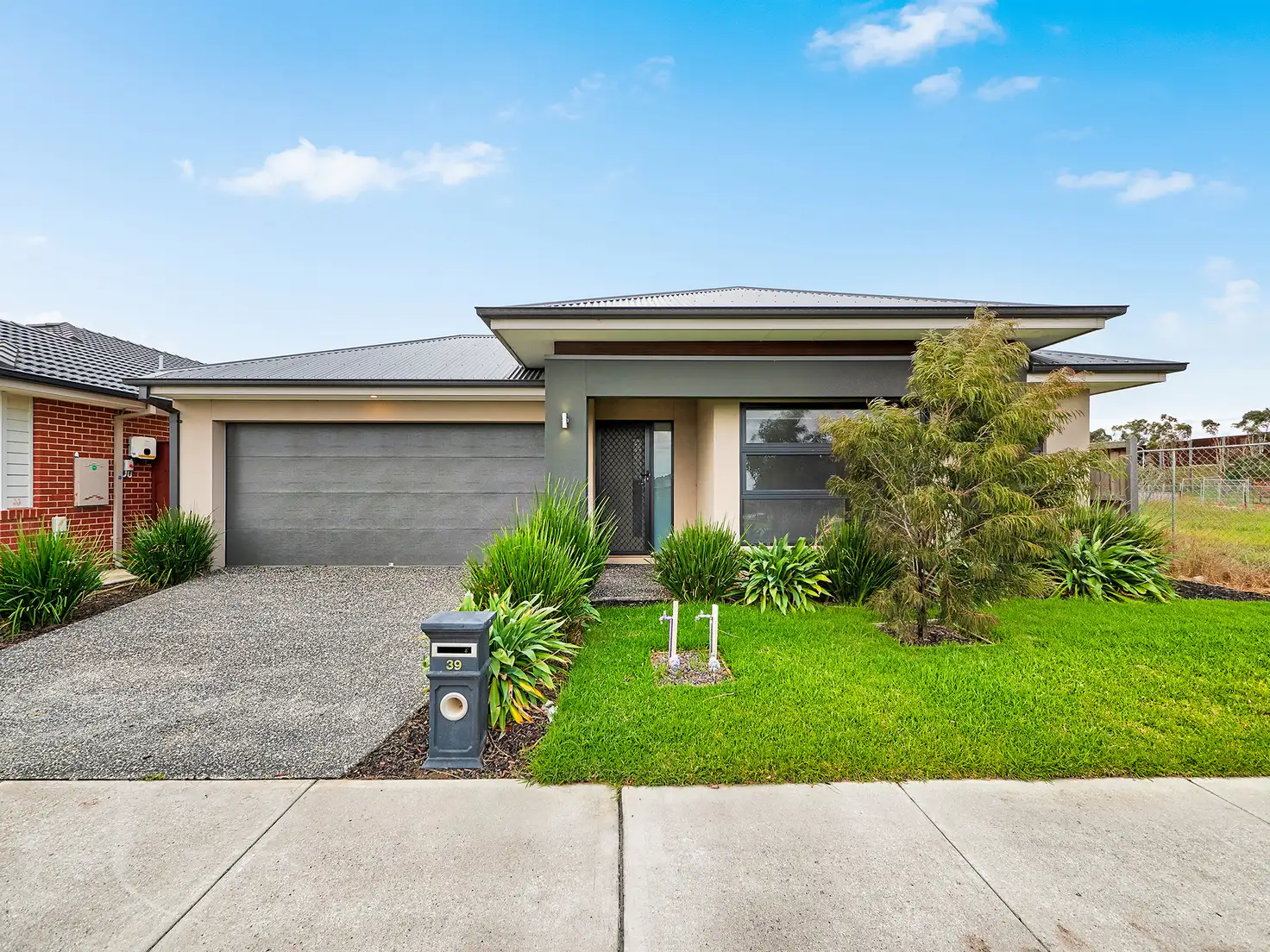 Main view of Homely house listing, 39 Beatrix Circuit, Officer VIC 3809