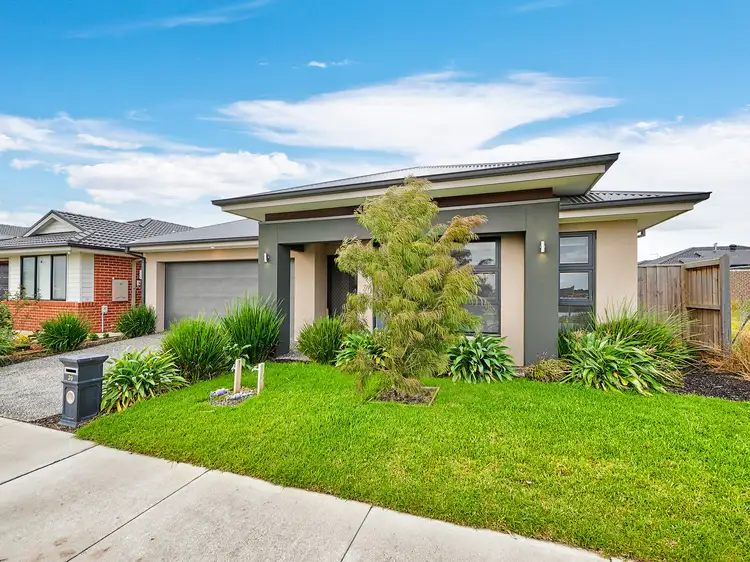 Sixth view of Homely house listing, 39 Beatrix Circuit, Officer VIC 3809