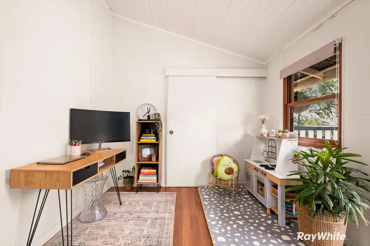 Sixth view of Homely house listing, 8 Braeside Road, Bundamba QLD 4304