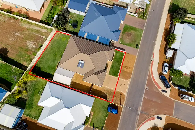 27 Windward Way, Drummond Cove WA 6532