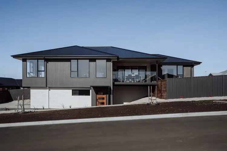 2/8 Wivell Street, Legana TAS 7277