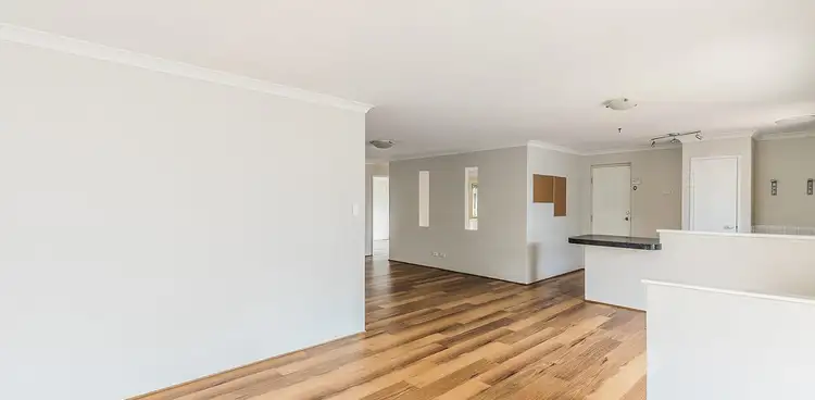 Fifth view of Homely house listing, 10 Karlak Close, Leda WA 6170