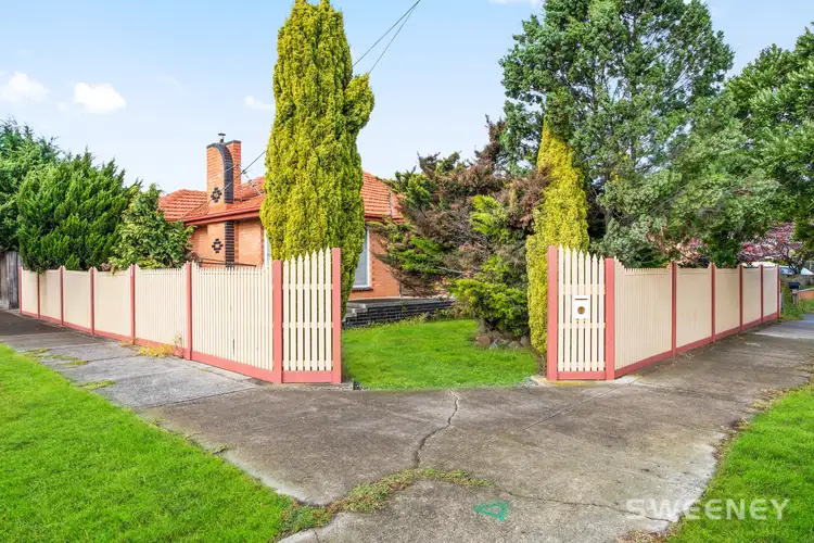 64 Seventh Avenue, Altona North VIC 3025