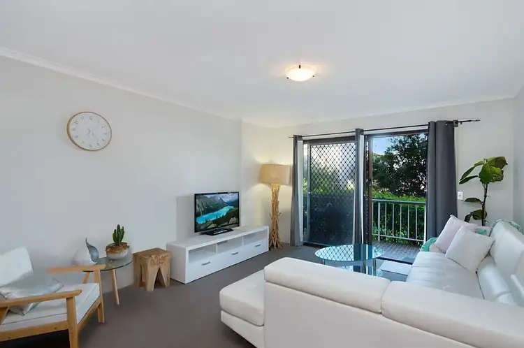 Second view of Homely house listing, 2/3 Ocean Street, Mermaid Beach QLD 4218