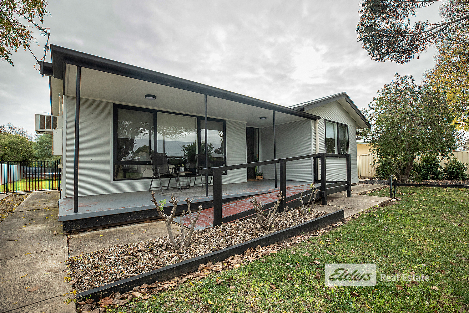 6 CHARLES STREET, Naracoorte SA 5271